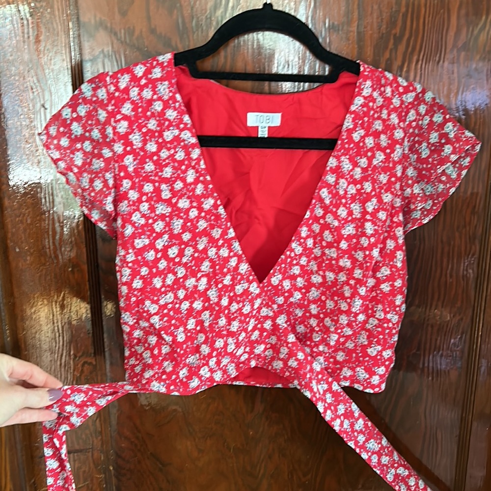 TOBI floral crop top